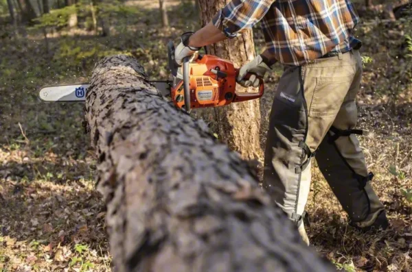 Husqvarna Chainsaw 562XP 60cc 4.7hp 24" Bar - Image 2