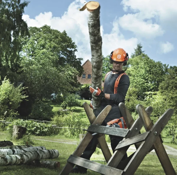 Husqvarna Chainsaw 135 II 38cc 2.1hp 16" - Image 2